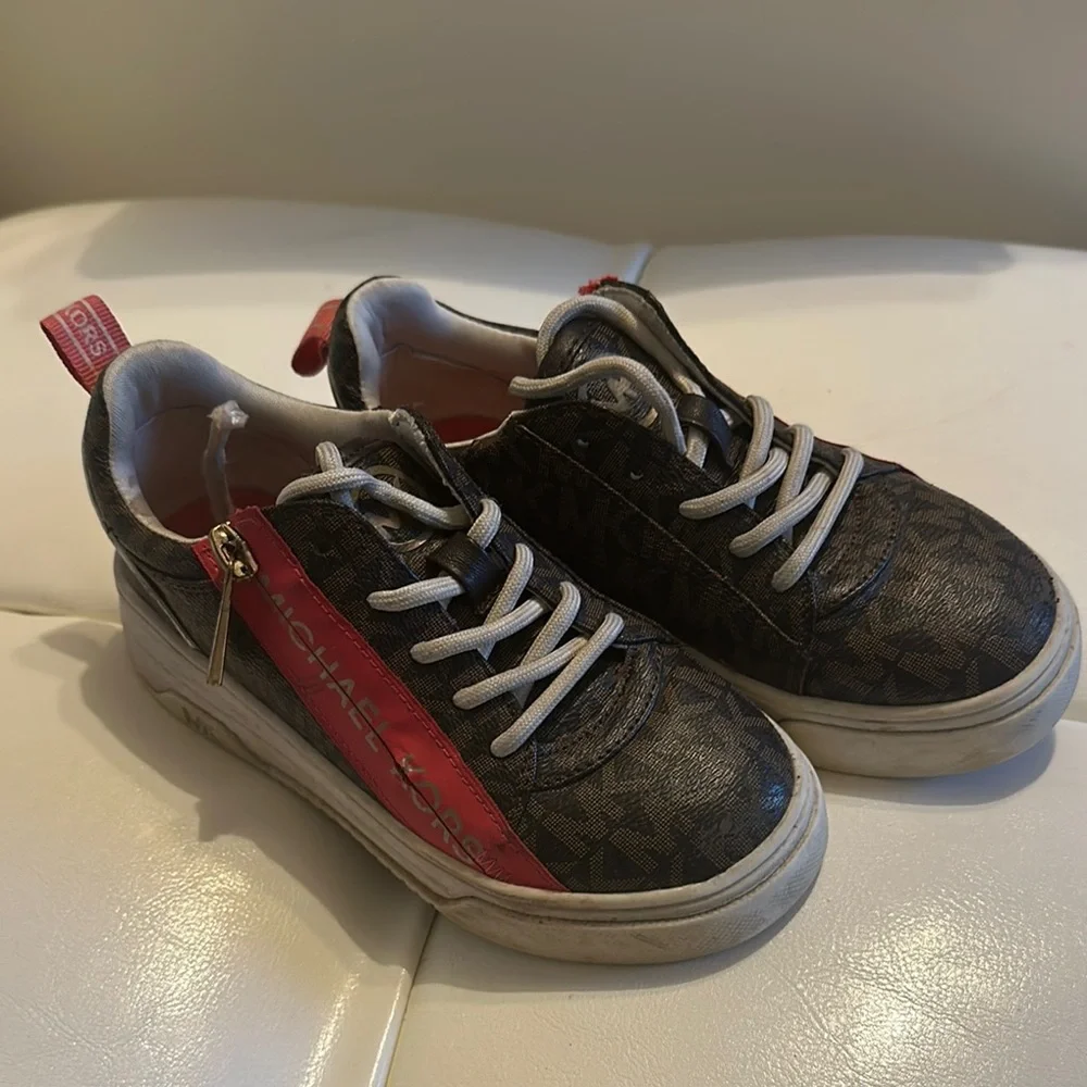🎀 Michael Kors Girls Red and Brown Sneakers Size 11